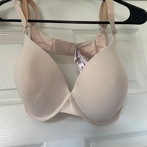 Victoria’s Secret nude T-shirt bra